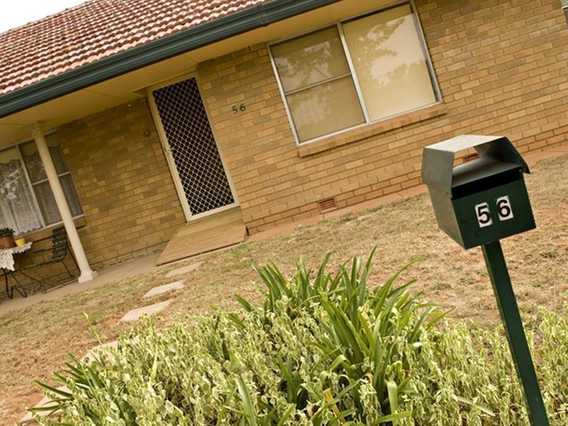 56 Nasmyth, Young NSW 2594
