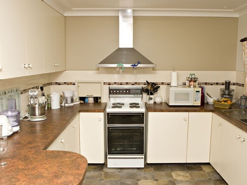 56 Nasmyth, Young NSW 2594