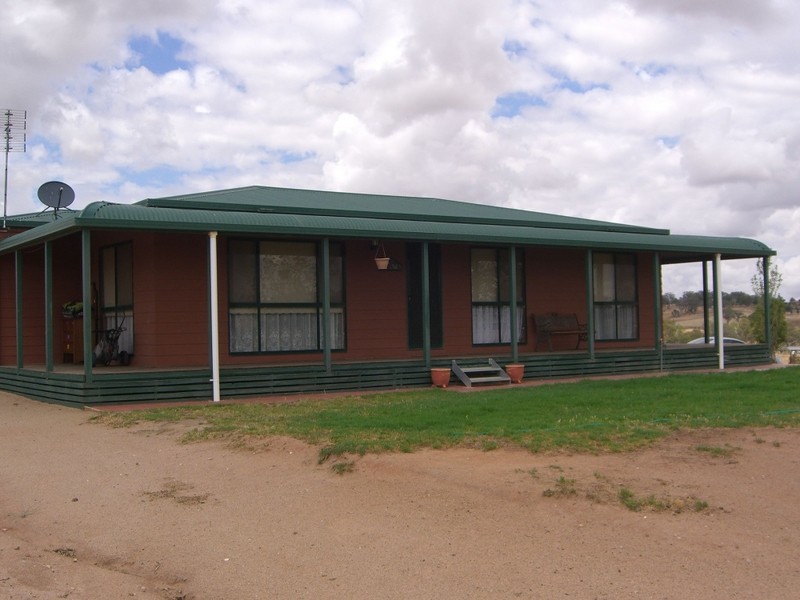 48 Saines Estate Road, Young NSW 2594