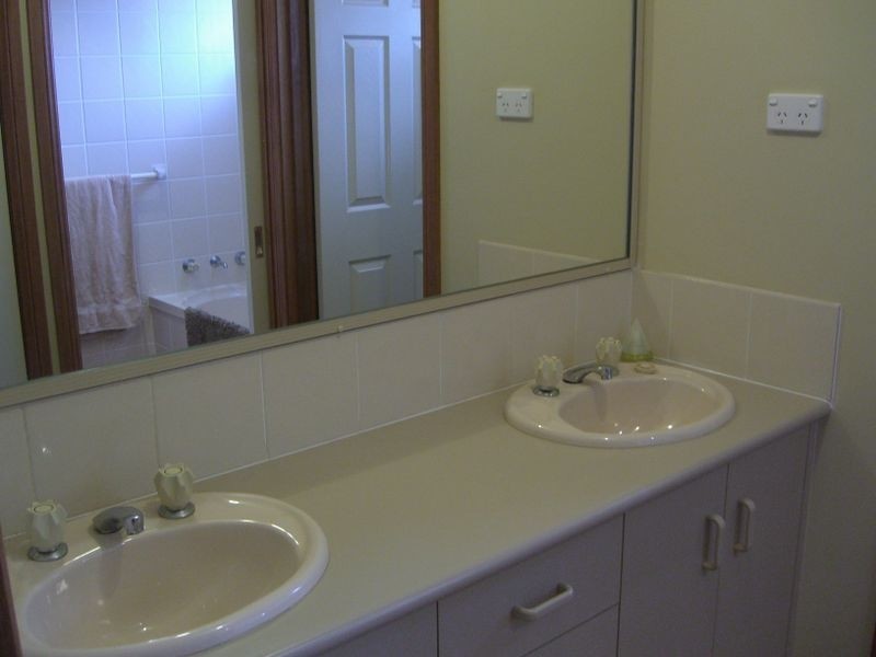 48 Saines Estate Road, Young NSW 2594