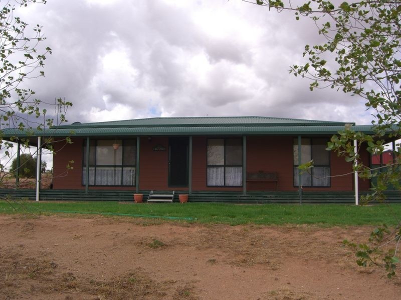 48 Saines Estate Road, Young NSW 2594