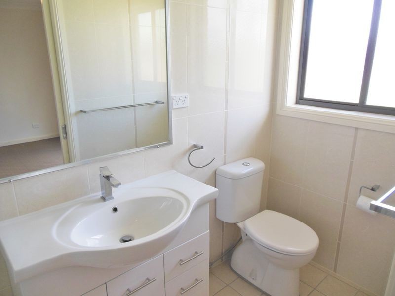 55B Templemore, Young NSW 2594