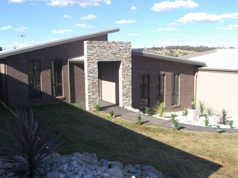 2 Jordan Place, Young NSW 2594
