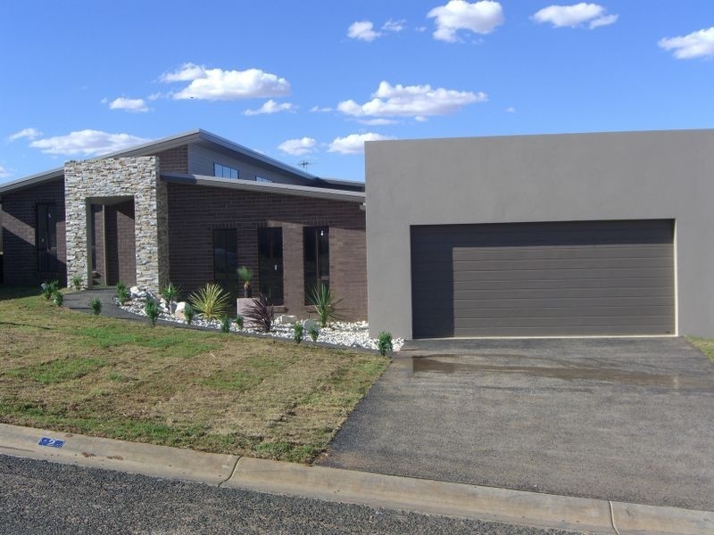 2 Jordan Place, Young NSW 2594