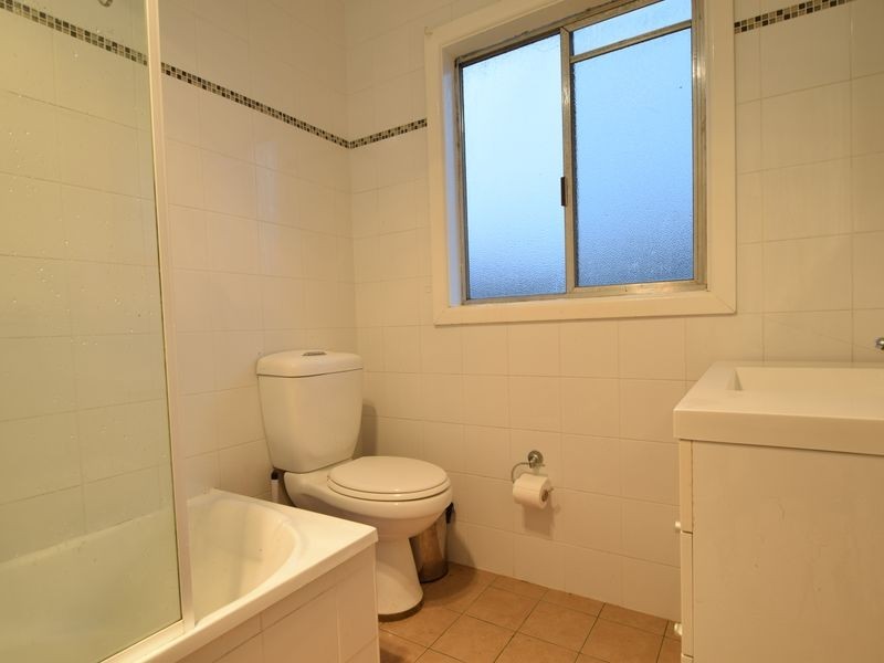 5 Lachlan Close, Young NSW 2594