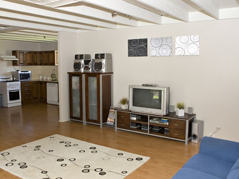 15 Willawong Street, Young NSW 2594