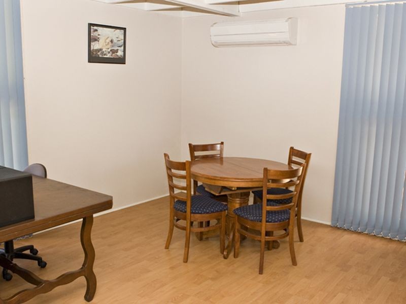 15 Willawong Street, Young NSW 2594