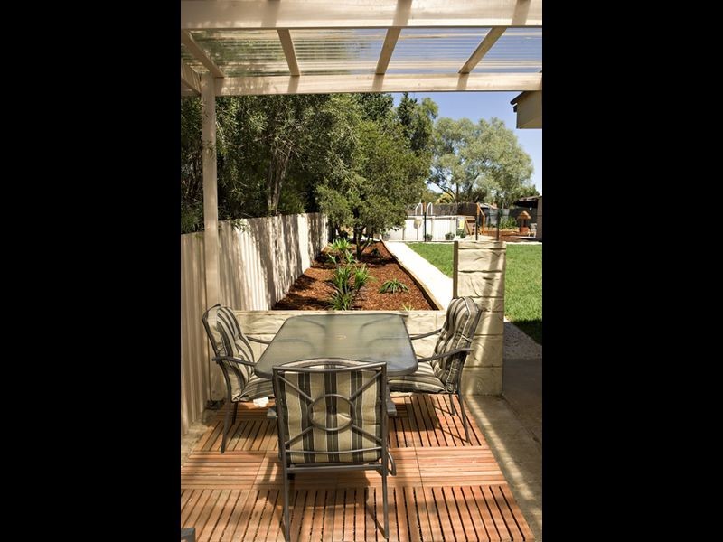 15 Willawong Street, Young NSW 2594