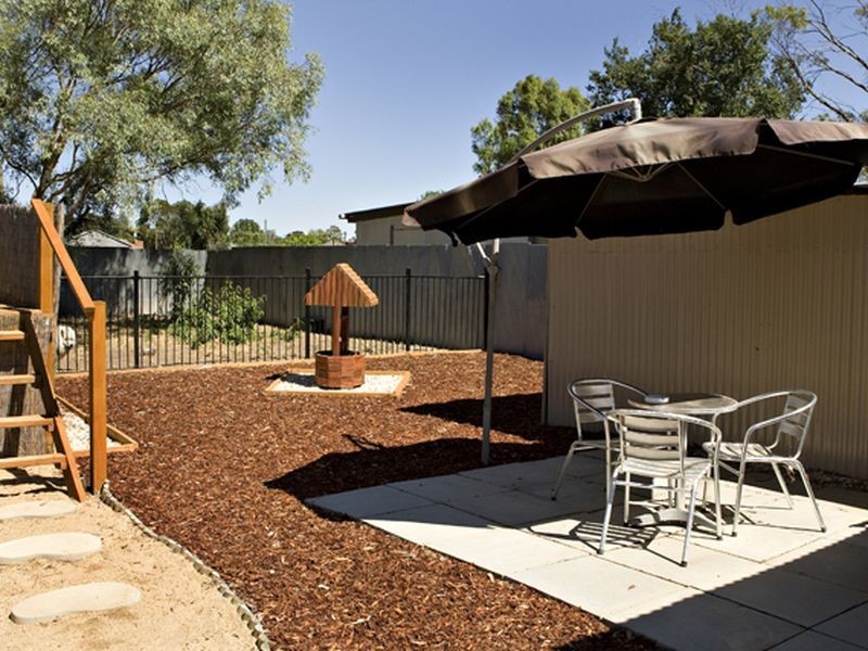 15 Willawong Street, Young NSW 2594