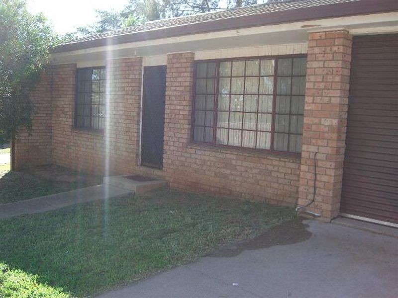 Unit 6/17 Miro Street, Young NSW 2594