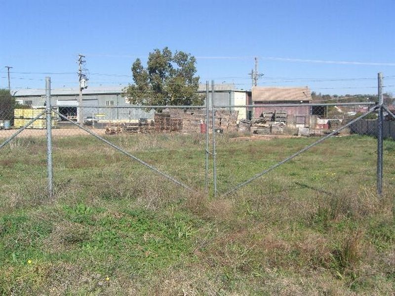 157 – 159 Nasmyth, Young NSW 2594