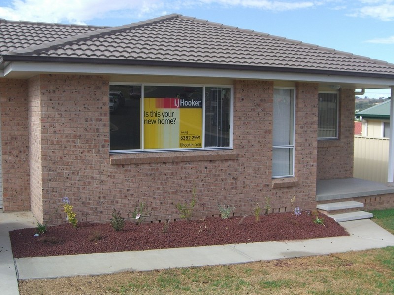 168 Williams, Young NSW 2594