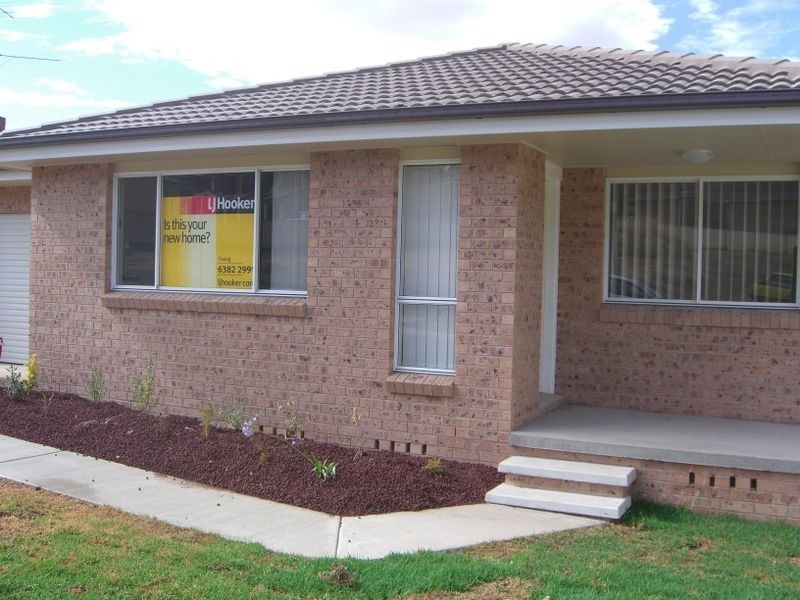 168 Williams, Young NSW 2594