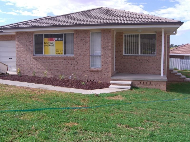 168 Williams, Young NSW 2594
