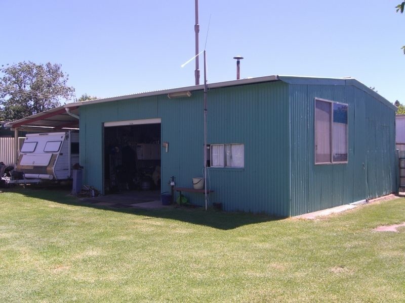 45 Murringo Street, Young NSW 2594