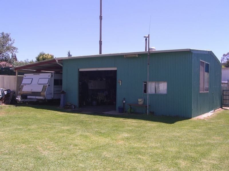 45 Murringo Street, Young NSW 2594