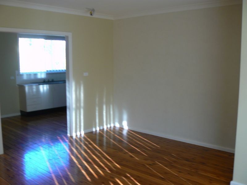 24 Murringo Street, Young NSW 2594