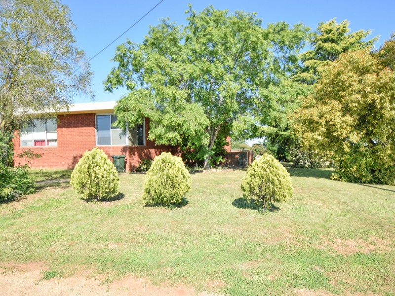 25 Hills Street, Young NSW 2594