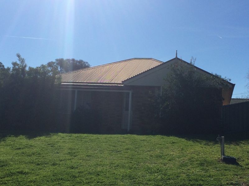 1 Samuel Court, Young NSW 2594