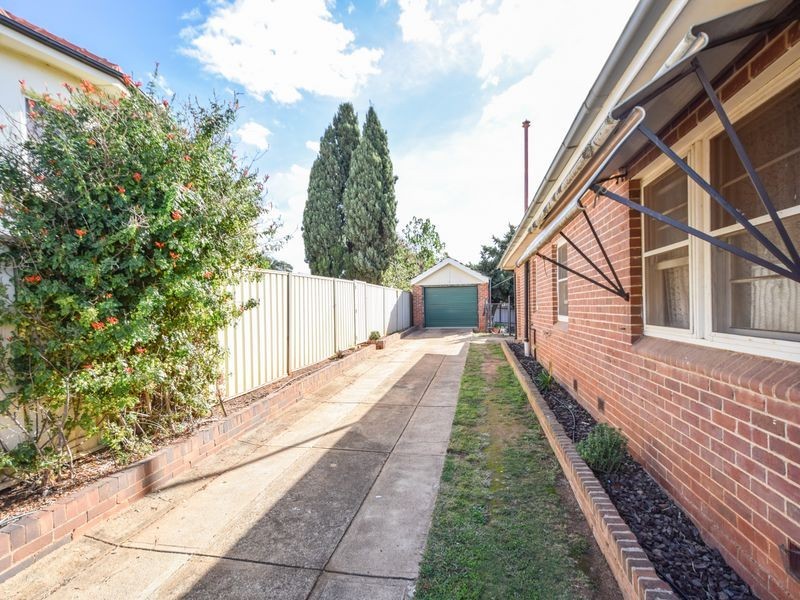 3 White Street, Young NSW 2594