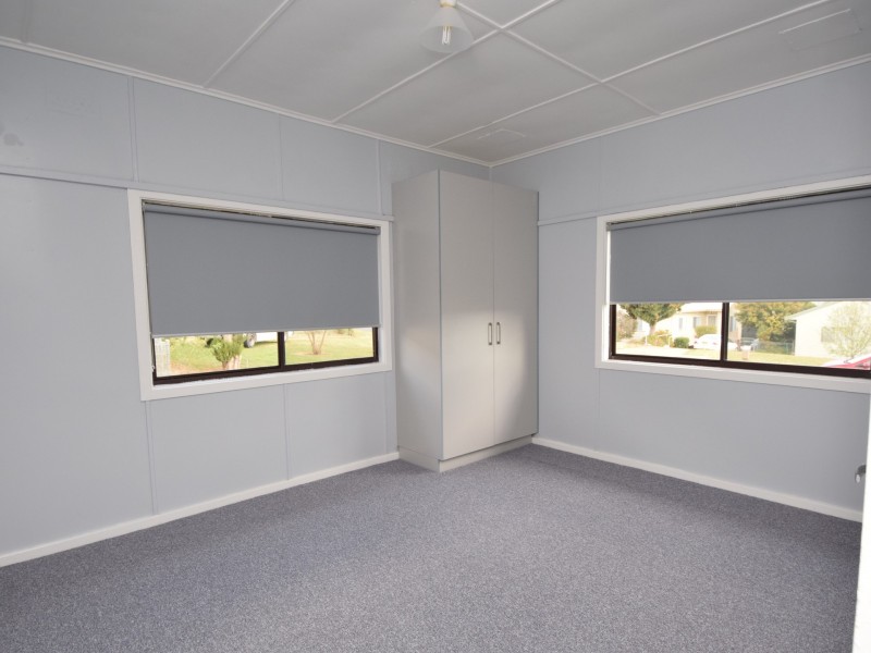 17 Musgrave Street, Young NSW 2594
