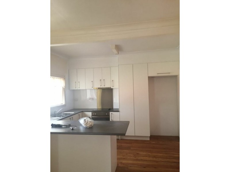 42 Currawong Street, Young NSW 2594