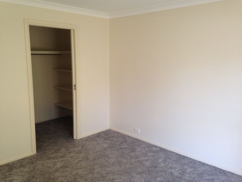 4/10 Binalong Street, Young NSW 2594