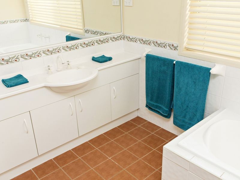 1 Hayden Place, Young NSW 2594