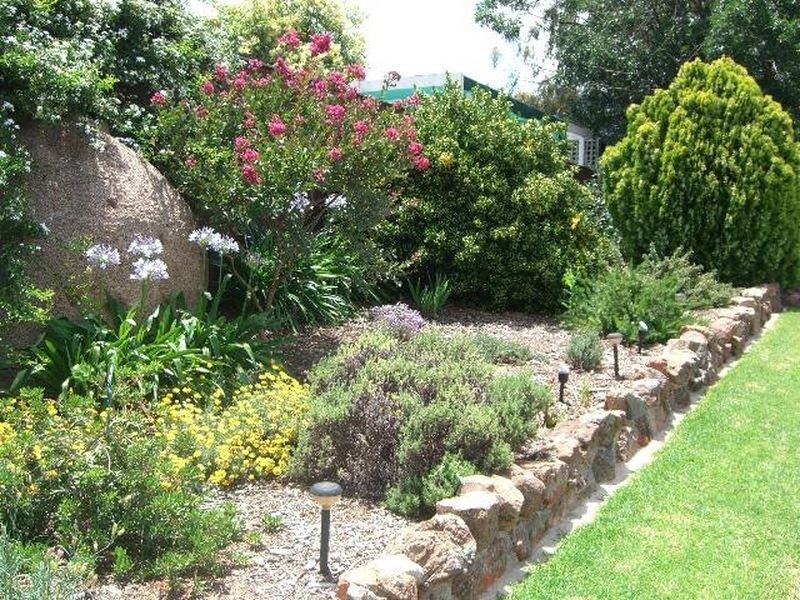 17 HARDY AVE, Young NSW 2594