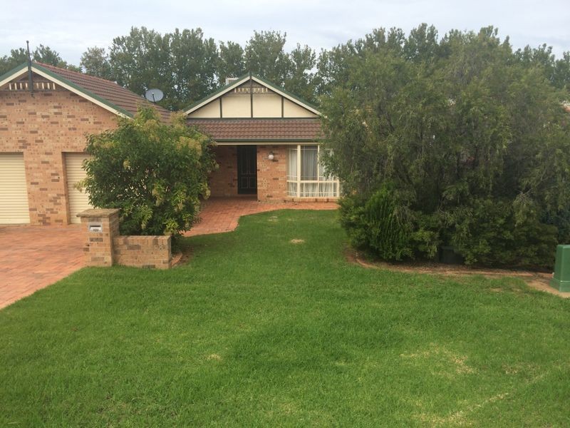 Unit 1/32 Nasmyth Street, Young NSW 2594