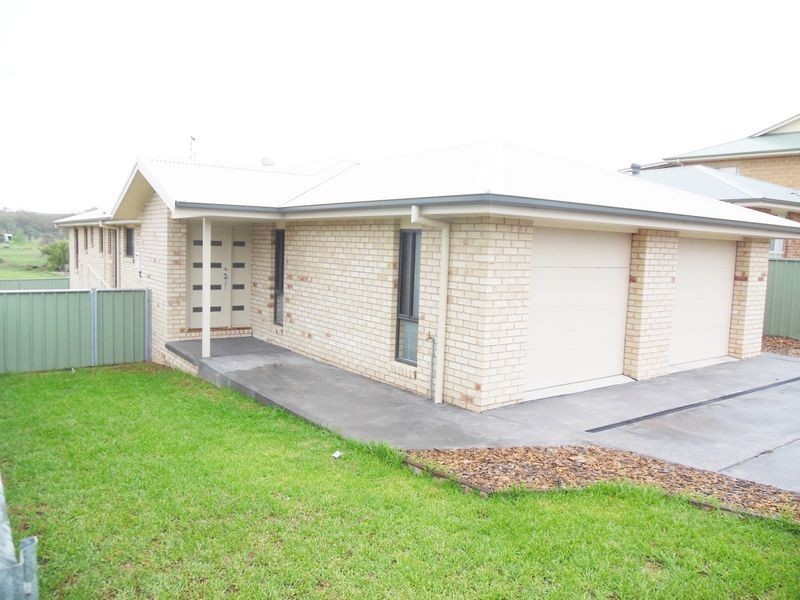 55B Templemore, Young NSW 2594