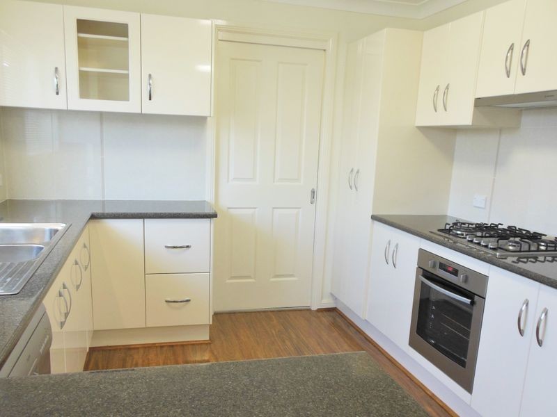 55B Templemore, Young NSW 2594