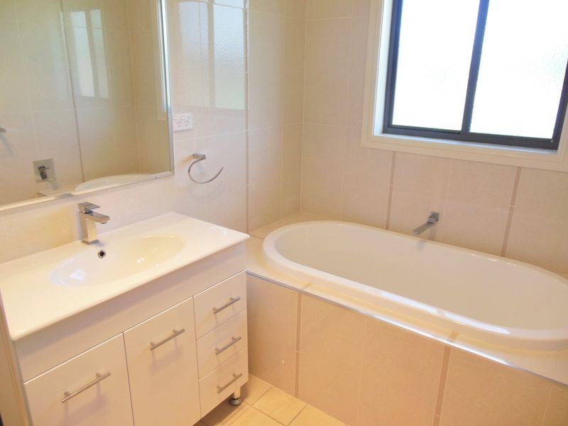 55B Templemore, Young NSW 2594