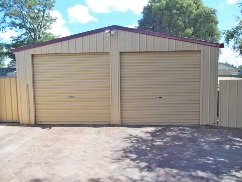 7 Willawong Street, Young NSW 2594