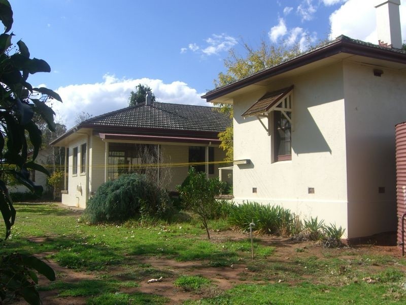 00 Warranoy Homestead, Young NSW 2594