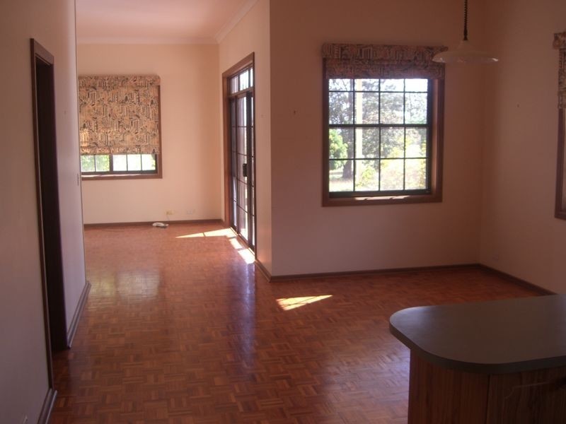 00 Warranoy Homestead, Young NSW 2594