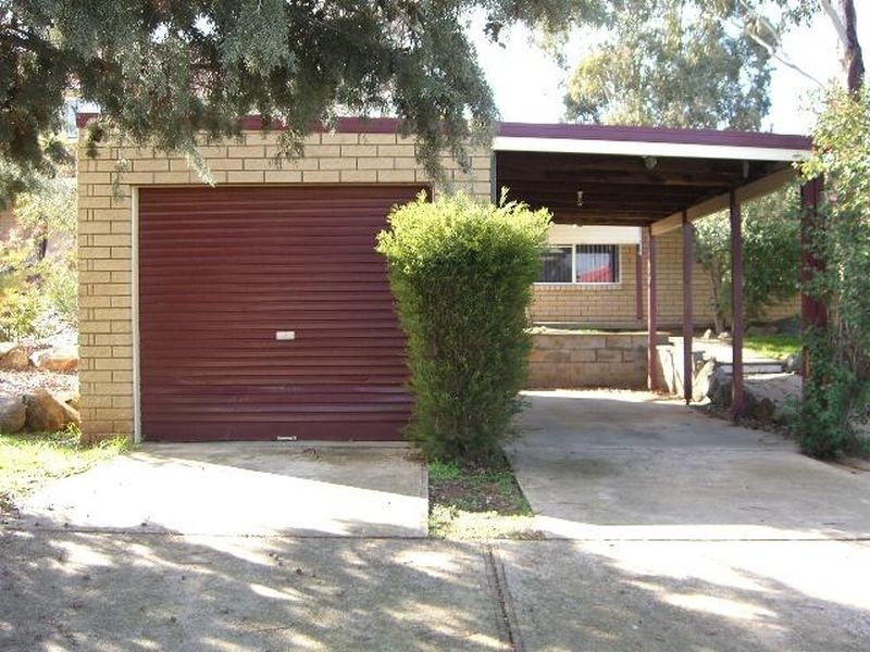 1 Fontenoy, Young NSW 2594