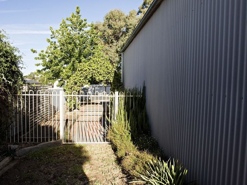 14 Yass Street, Young NSW 2594