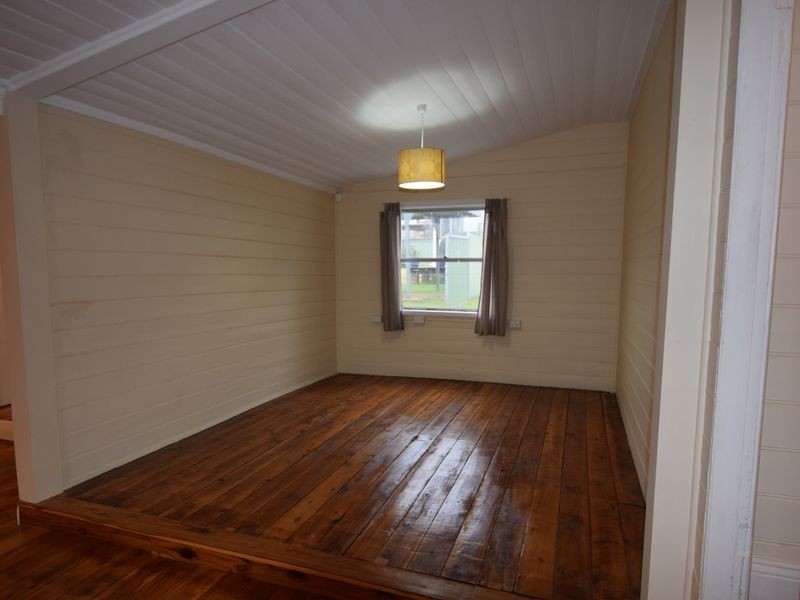 68 Yass Street, Young NSW 2594