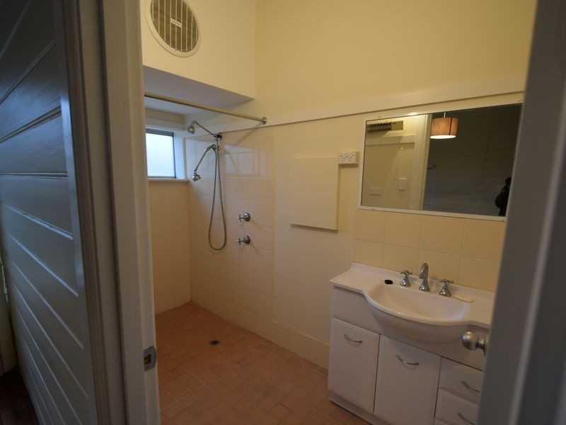 68 Yass Street, Young NSW 2594