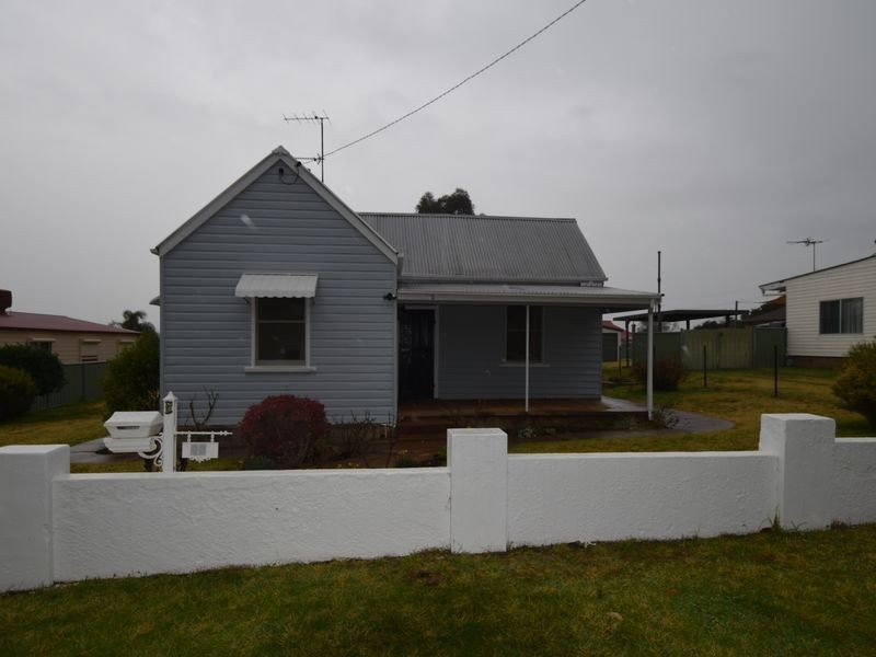 68 Yass Street, Young NSW 2594