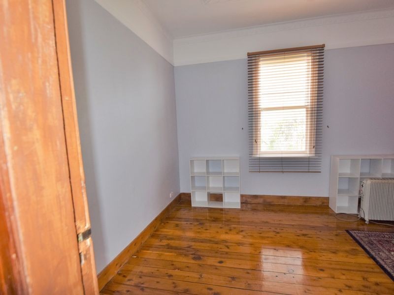 40 McLerie Street, Young NSW 2594