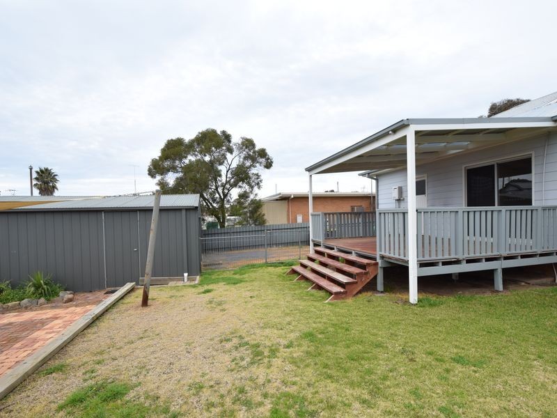 9 Spring Street, Young NSW 2594