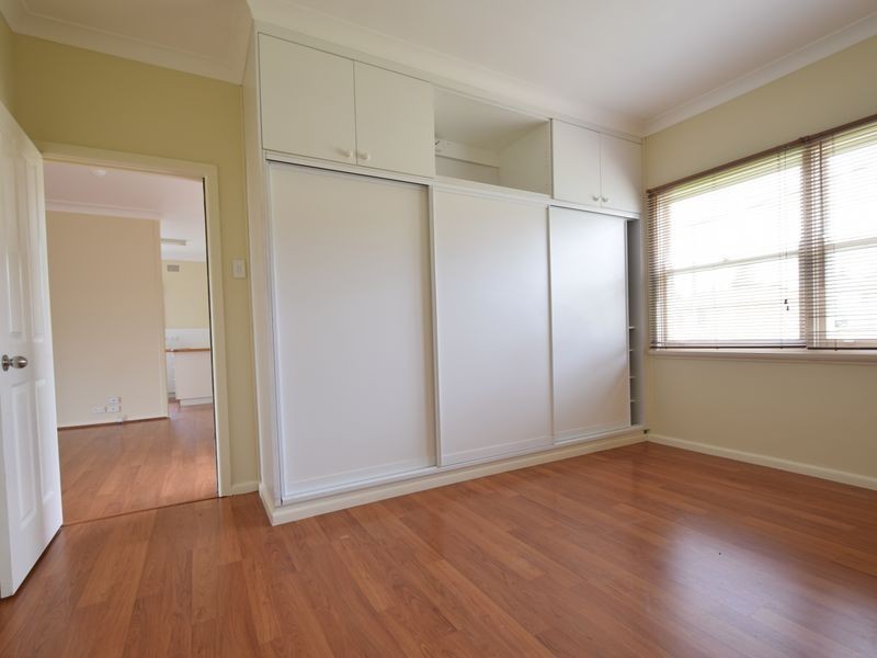9 Spring Street, Young NSW 2594
