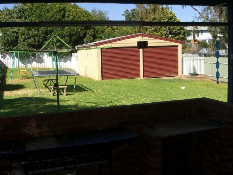 26 Spring Street, Young NSW 2594