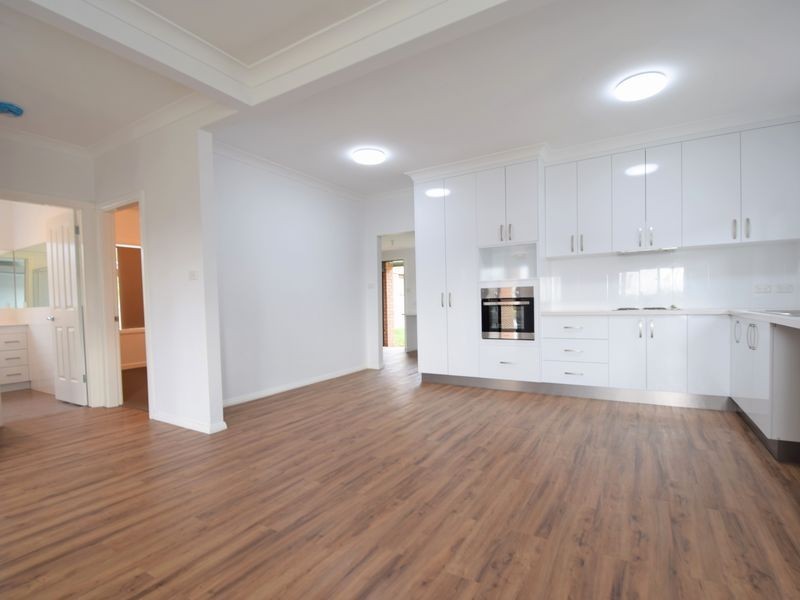 8 Miro Street, Young NSW 2594