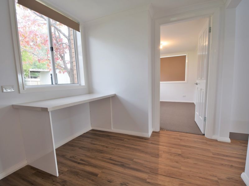 8 Miro Street, Young NSW 2594