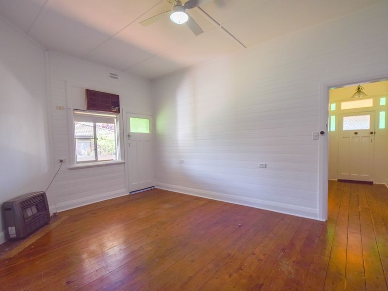 65 Wombat Street, Young NSW 2594