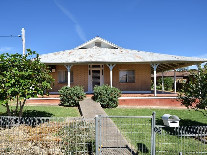 65 Wombat Street, Young NSW 2594