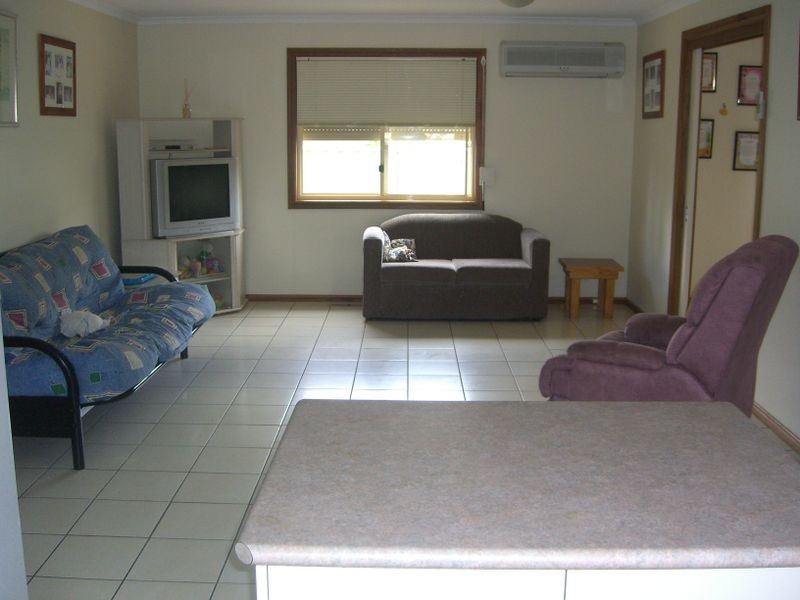 66 Yass Street, Young NSW 2594